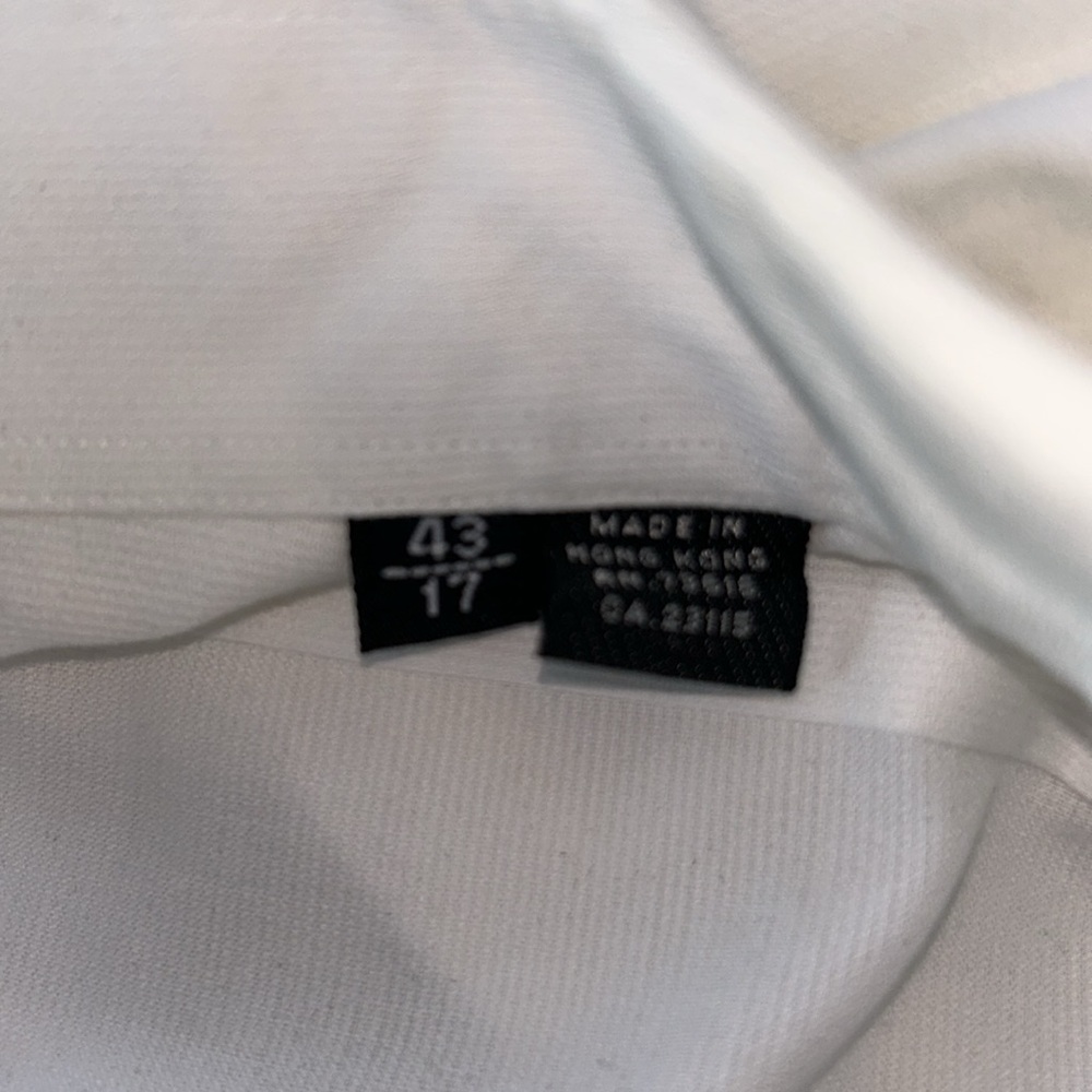 Plain white button down - Picture 4 of 4